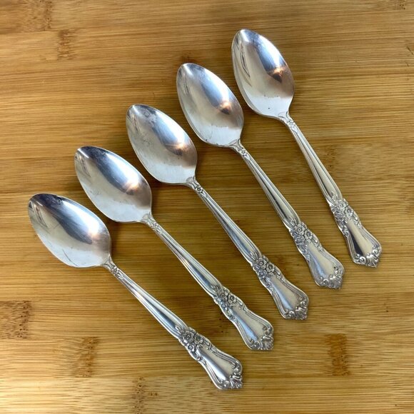Wm A Rogers Oneida Valley Rose 1956 Set of 5 Teaspoons Silver Plate Discontinued - Picture 1 of 4